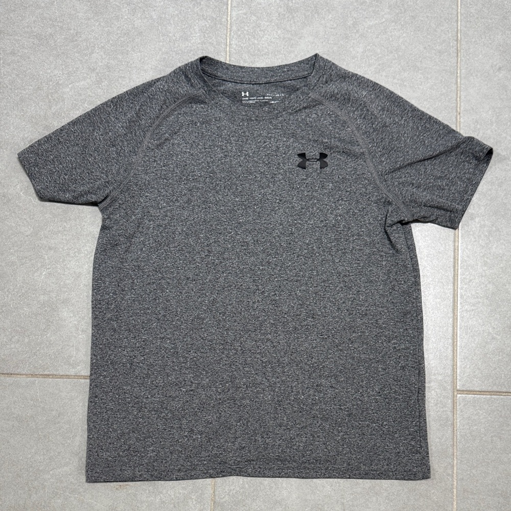 Under Armour Kids Gray Short Sleeve Tee ✨5 for $15!✨